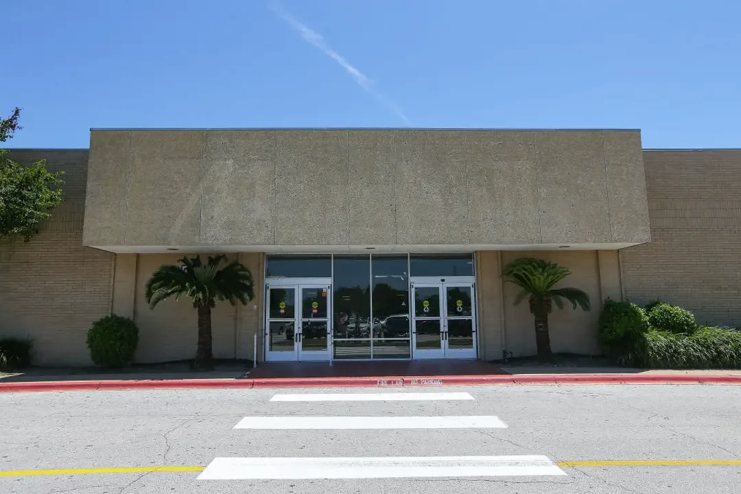 Big-Box Retail Roofing in Chula Vista, CA